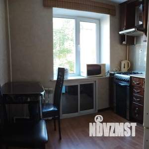 2-к квартира, посуточно, 40м2, 2/5 этаж