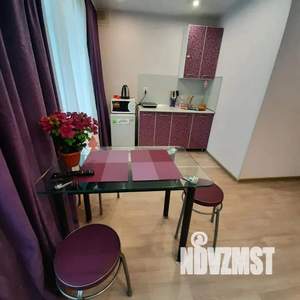 Студия квартира, посуточно, 25м2, 1/5 этаж