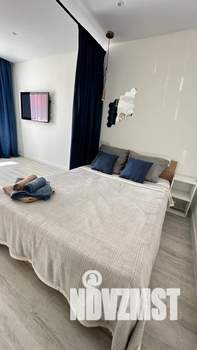 Студия квартира, посуточно, 35м2, 1/10 этаж