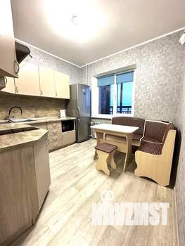 1-к квартира, посуточно, 38м2, 23/25 этаж