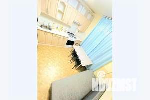 1-к квартира, посуточно, 40м2, 1/4 этаж