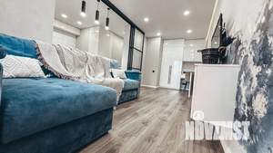 Студия квартира, посуточно, 37м2, 2/25 этаж