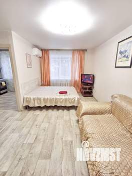 1-к квартира, посуточно, 32м2, 2/5 этаж