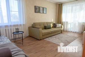 1-к квартира, посуточно, 47м2, 1/1 этаж