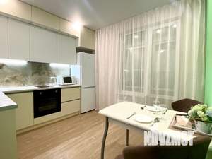 1-к квартира, посуточно, 40м2, 2/16 этаж