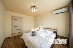 1-к квартира, посуточно, 54м2, 1/1 этаж