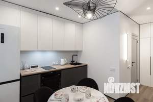 Студия квартира, посуточно, 34м2, 1/25 этаж