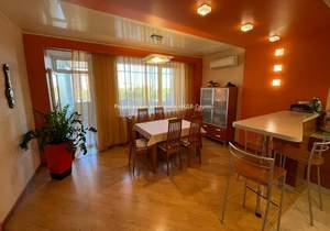 4-к квартира, на длительный срок, 143м2, 6/10 этаж