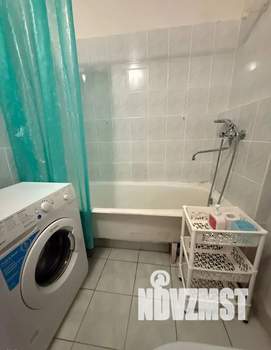 1-к квартира, посуточно, 35м2, 7/10 этаж