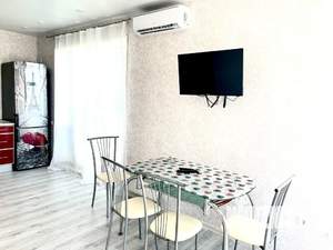 Студия квартира, посуточно, 35м2, 12/16 этаж