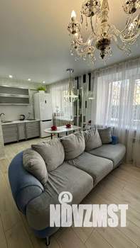 Студия квартира, посуточно, 30м2, 1/5 этаж