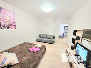 1-к квартира, посуточно, 38м2, 8/10 этаж