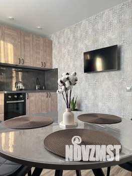 1-к квартира, посуточно, 40м2, 8/10 этаж