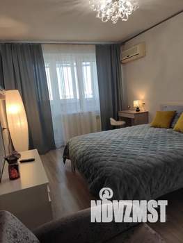 1-к квартира, посуточно, 34м2, 8/10 этаж