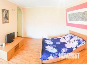 Студия квартира, посуточно, 35м2, 4/5 этаж