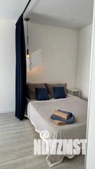 Студия квартира, посуточно, 35м2, 1/10 этаж