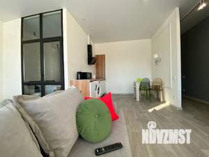 Студия квартира, посуточно, 40м2, 2/2 этаж