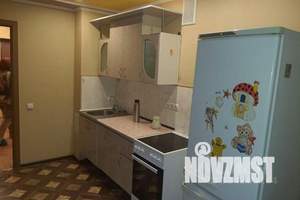 1-к квартира, посуточно, 38м2, 2/10 этаж