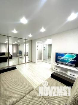 1-к квартира, посуточно, 35м2, 4/5 этаж