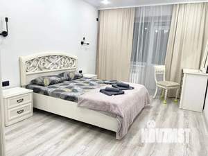 1-к квартира, посуточно, 40м2, 7/16 этаж