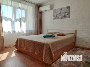 1-к квартира, посуточно, 35м2, 3/10 этаж