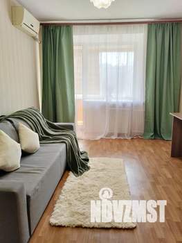 1-к квартира, посуточно, 32м2, 4/6 этаж