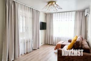 1-к квартира, посуточно, 56м2, 1/1 этаж