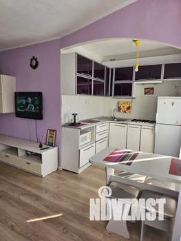 Студия квартира, посуточно, 35м2, 1/5 этаж