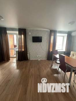 Студия квартира, посуточно, 30м2, 1/10 этаж