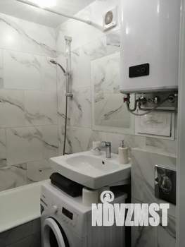 Студия квартира, посуточно, 35м2, 2/5 этаж