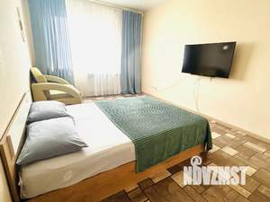 1-к квартира, посуточно, 38м2, 7/17 этаж