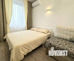 Студия квартира, посуточно, 25м2, 14/23 этаж