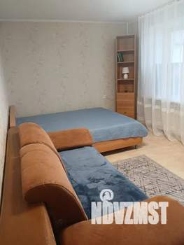 1-к квартира, посуточно, 35м2, 4/10 этаж