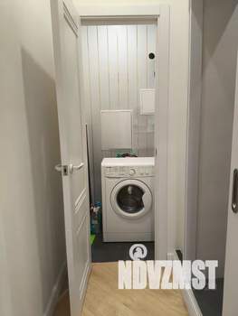 Студия квартира, посуточно, 35м2, 1/8 этаж