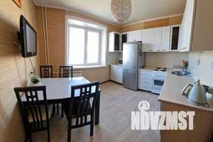 1-к квартира, посуточно, 37м2, 9/10 этаж