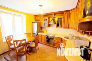 3-к квартира, посуточно, 60м2, 2/3 этаж