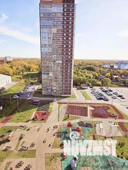 Студия квартира, посуточно, 38м2, 1/25 этаж