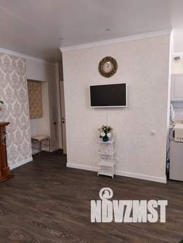 Студия квартира, посуточно, 31м2, 1/5 этаж