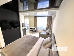 Студия квартира, посуточно, 32м2, 1/5 этаж
