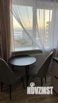 Студия квартира, посуточно, 40м2, 22/23 этаж