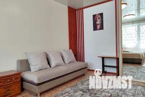 1-к квартира, посуточно, 33м2, 1/10 этаж