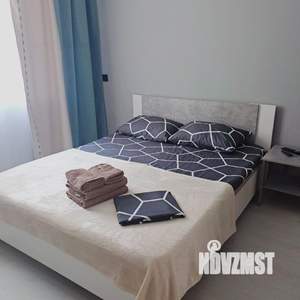 1-к квартира, посуточно, 37м2, 4/9 этаж