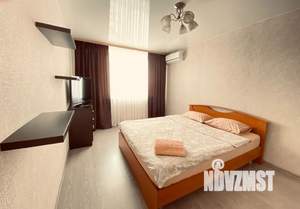 2-к квартира, посуточно, 45м2, 4/19 этаж