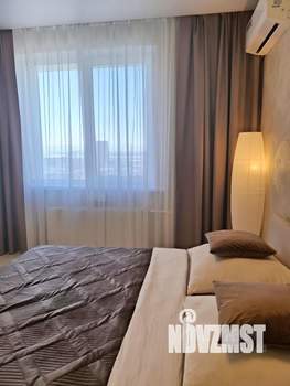 1-к квартира, посуточно, 40м2, 10/25 этаж