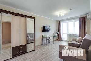 Студия квартира, посуточно, 56м2, 10/10 этаж