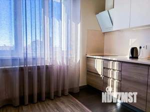 Студия квартира, посуточно, 35м2, 10/19 этаж