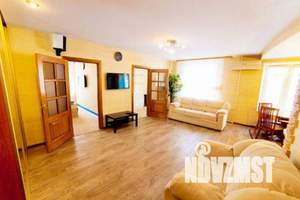 3-к квартира, посуточно, 60м2, 2/3 этаж