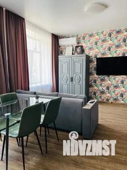 Студия квартира, посуточно, 40м2, 2/2 этаж