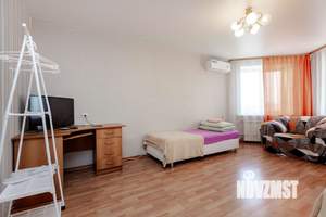 2-к квартира, посуточно, 67м2, 1/1 этаж