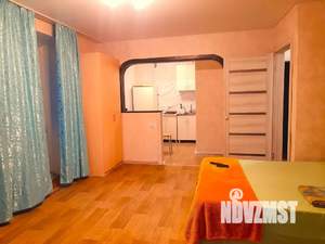 Студия квартира, посуточно, 35м2, 1/9 этаж